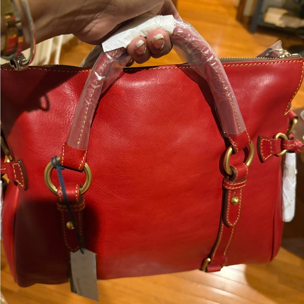 Dooney & Bourke Red Satchel Large - Picture 4 of 4